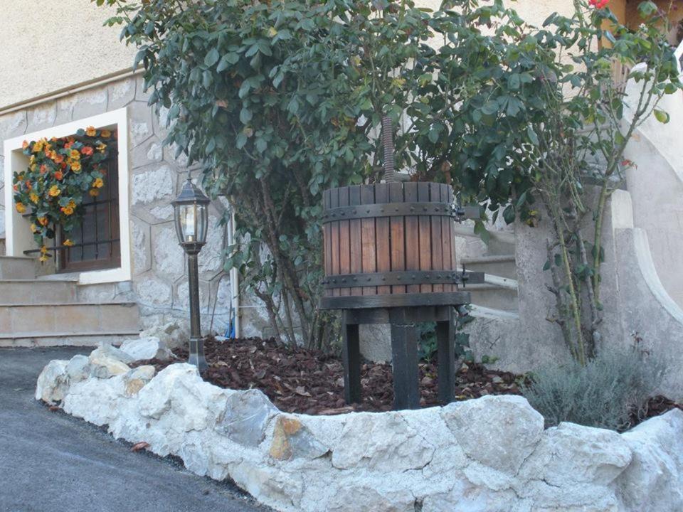 Lou Mas Dau Paigran Bed and Breakfast Saint-Blaise  Exteriör bild